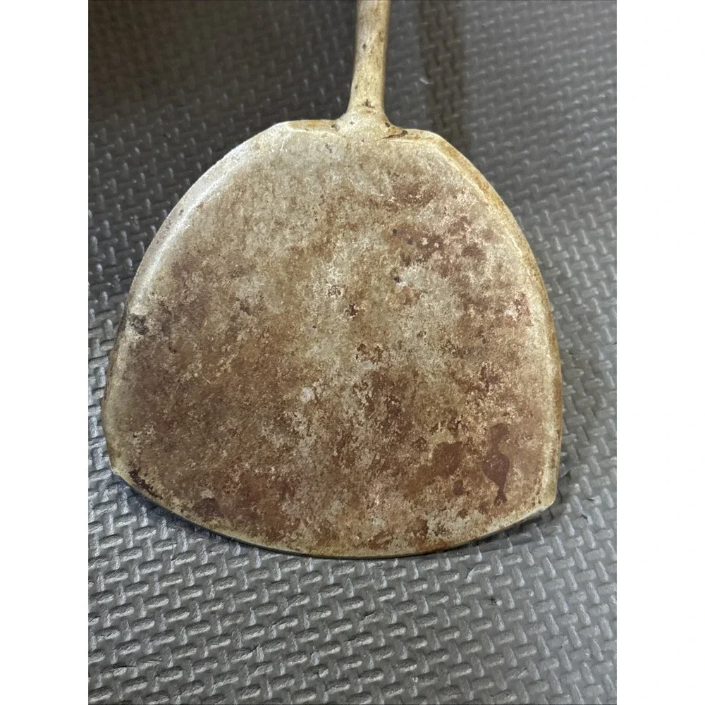 Vintage Metal Spatula Wok Turner Kitchen Utensil | 12